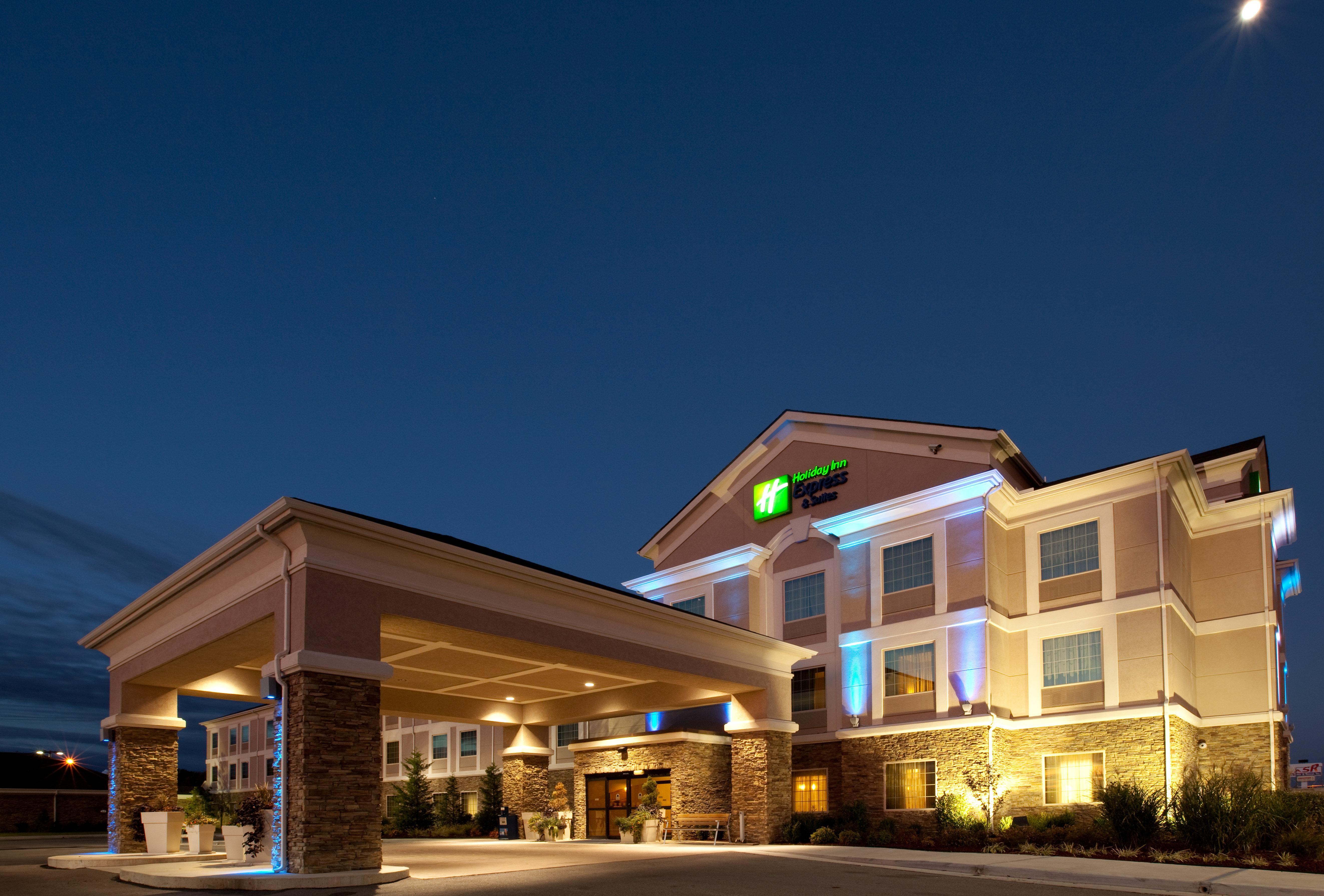 Holiday Inn Express Hotel And Suites Ada By Ihg Eksteriør billede