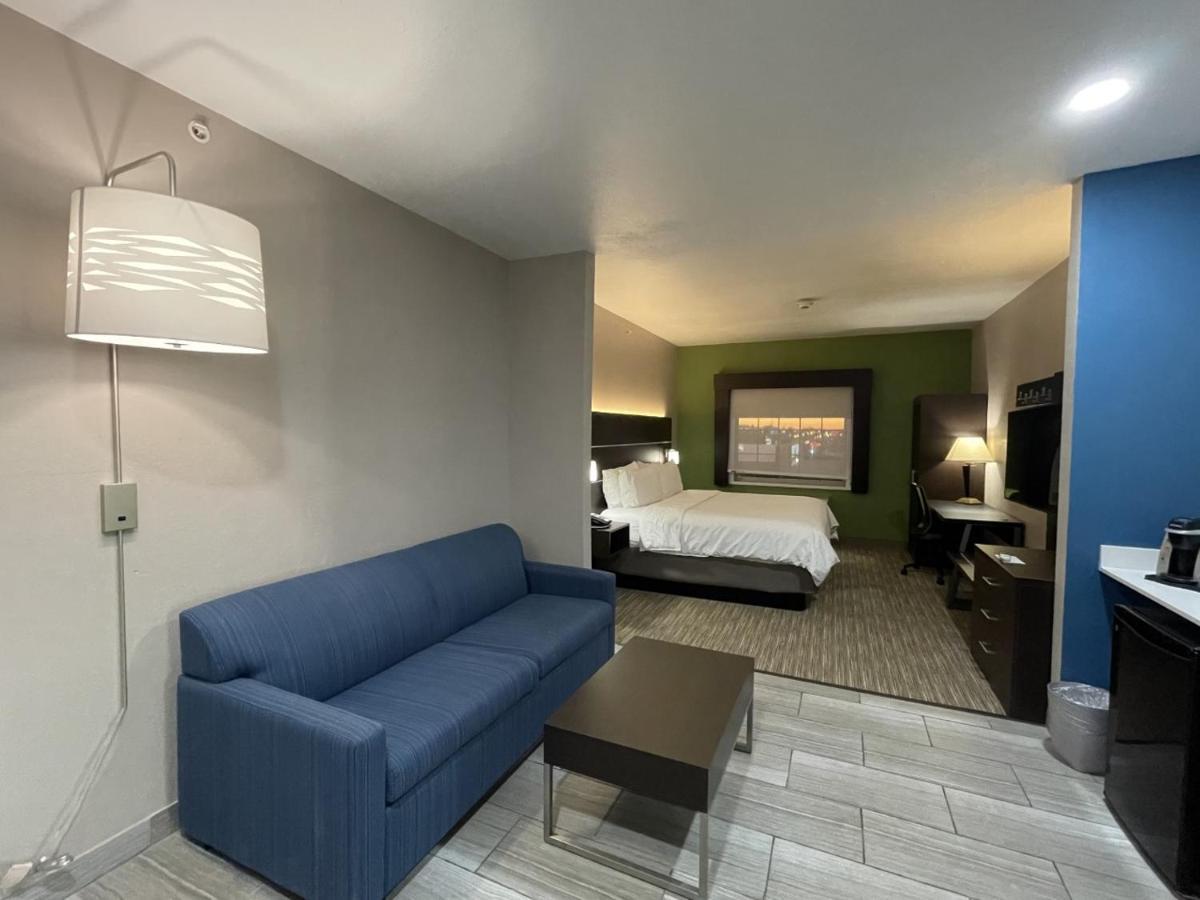 Holiday Inn Express Hotel And Suites Ada By Ihg Eksteriør billede